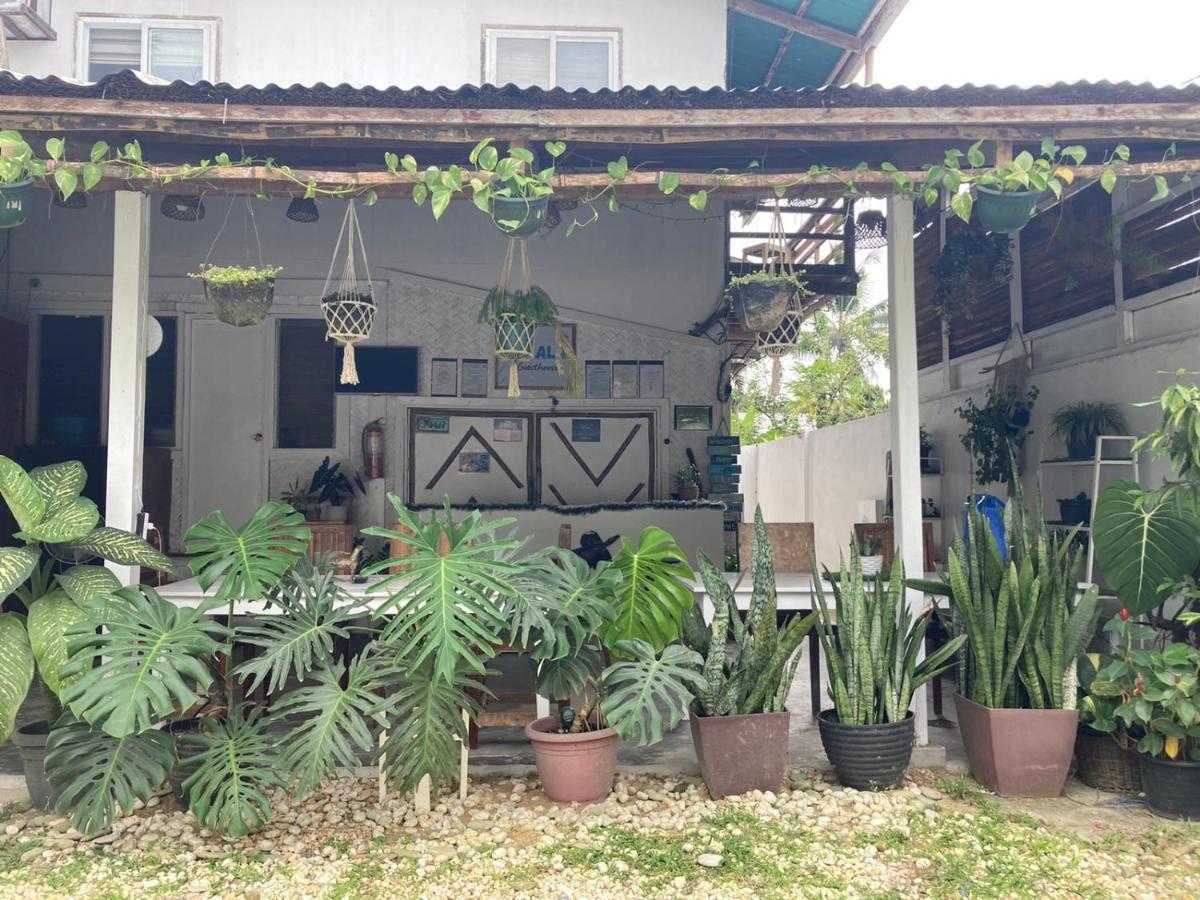 Ohlala Guesthouse Port Barton San Vicente  Extérieur photo