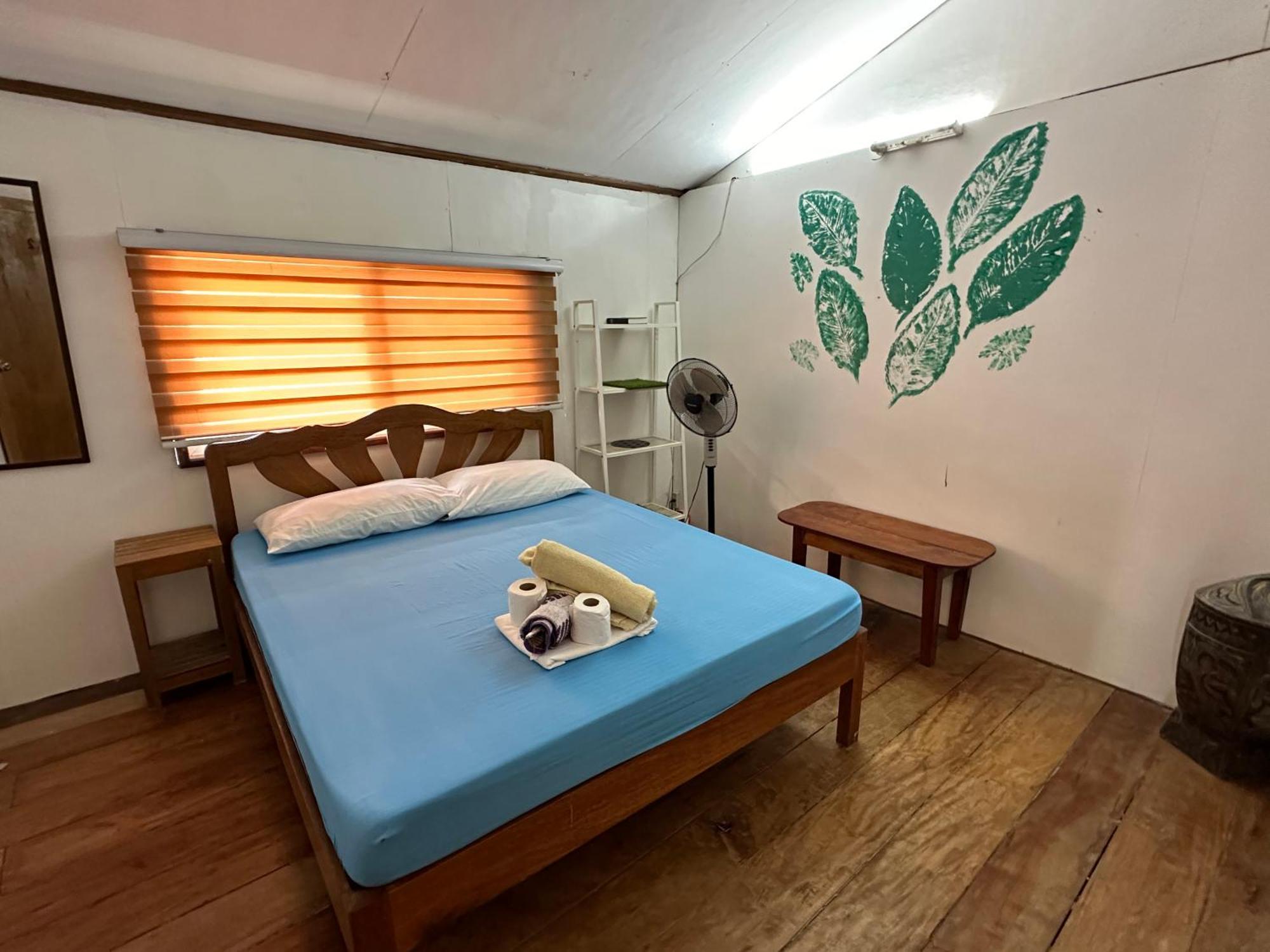 Ohlala Guesthouse Port Barton San Vicente  Extérieur photo