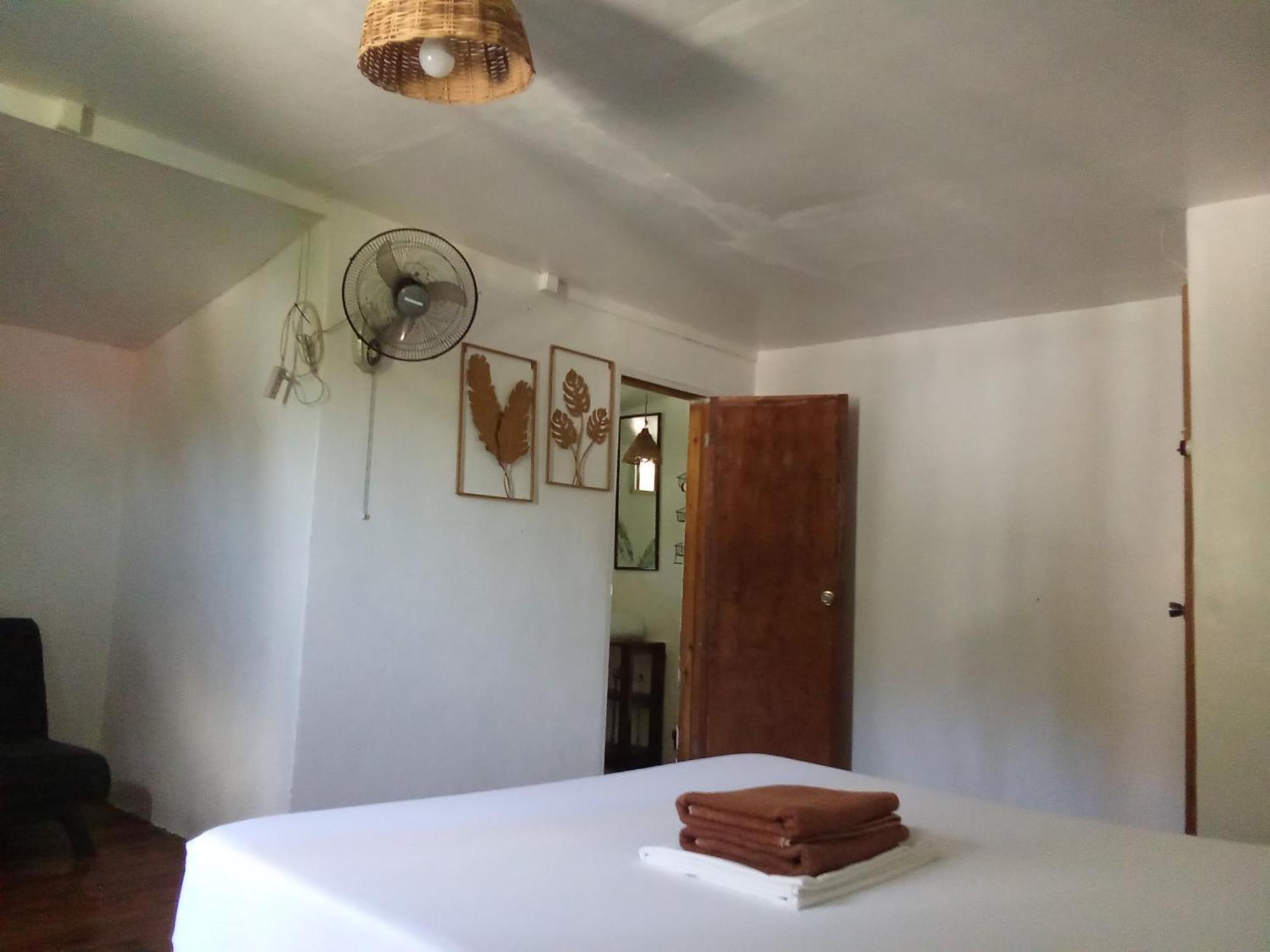 Ohlala Guesthouse Port Barton San Vicente  Chambre photo